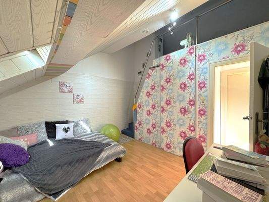 1. Kinderzimmer DG I