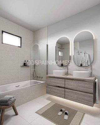 Sea View Real Estate with Terraces in a Popular area of Fuengirola