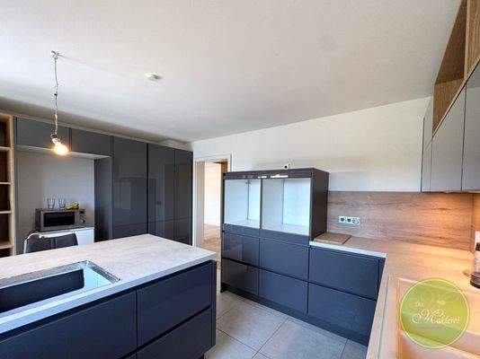 Wertige Einbauküche mit ...