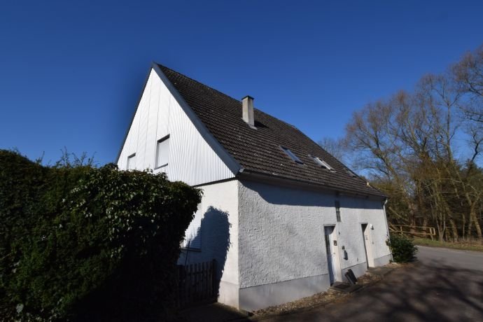 3- Familienhaus PROVISIONSFREI Garten, Doppelgarage, Kamin, Mietwohnungen, 9 Zimmer in Hiddenhausen Schweicheln