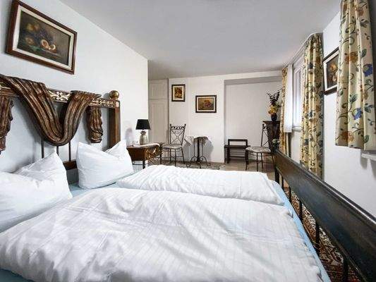 0f3f7a61-f3bb-49c9-9acd-0bd5833d950b