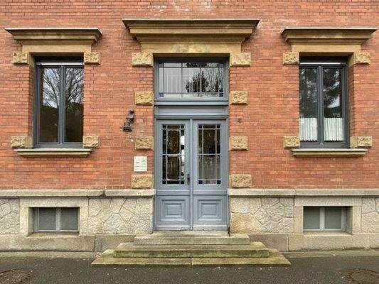 Hauseingang - KI retuschiert