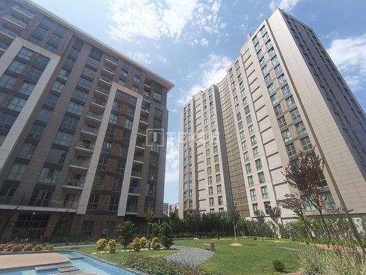 Apartments in a Complex with Pool and Parking Zeytinburnu İstanbul