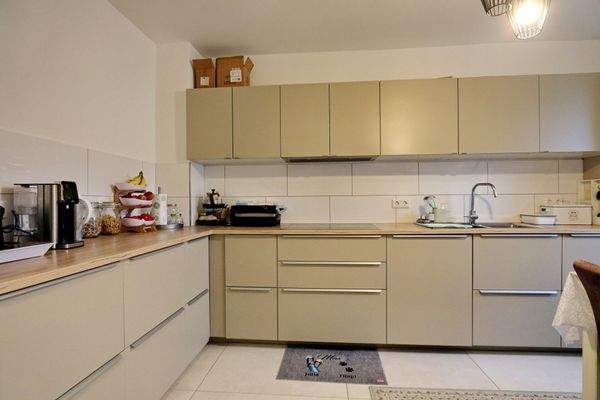 neuwertige Einbauküche