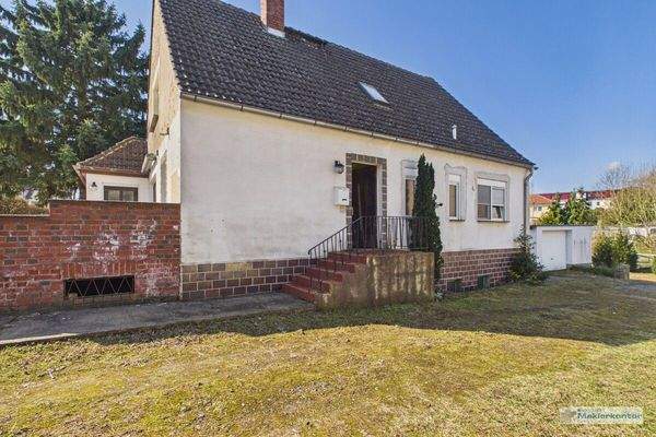 Fassadenansicht+Haupteingang