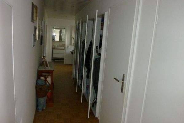 Diele mit Einbauschränken