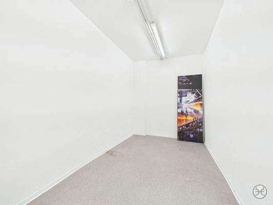 CAM05560G0-PR0017-STILL017