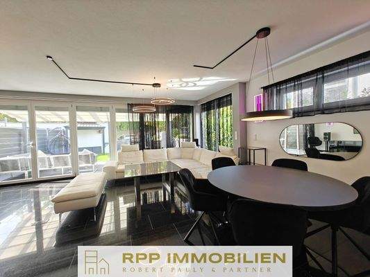 Wohnzimmer mir Essbereich