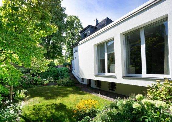 Haus alt und neu seitlich