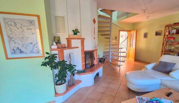 Wohnen 3 mit Kamin.jpg