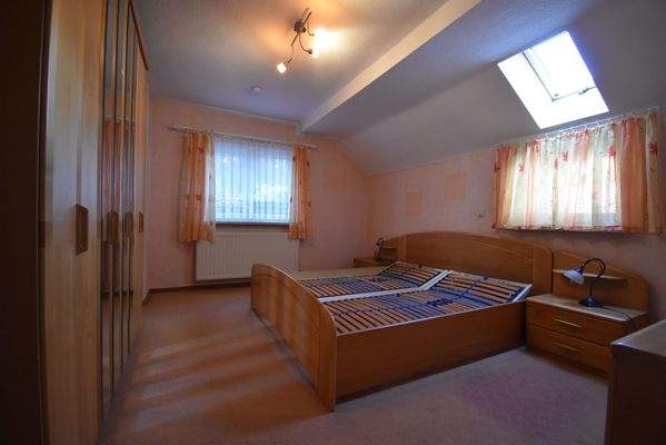 27  Schlafzimmer.JPG