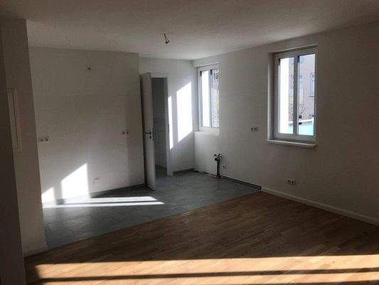 Küche und Hauswirtschaftsraum