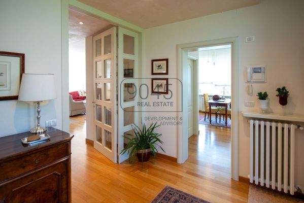 Exklusives Villenanwesen mit Seeblick in Garda - Gardasee