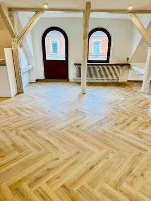 Helles Dachgeschosszimmer