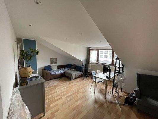 Blick ins Wohnzimmer