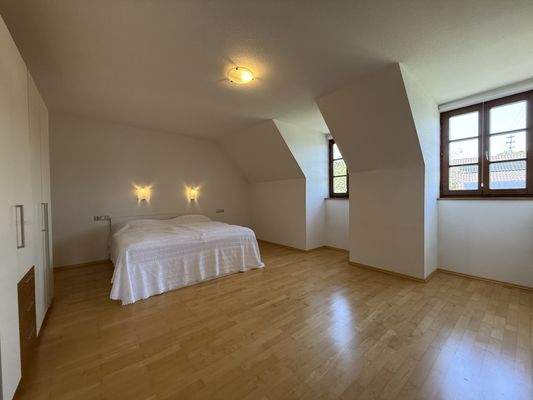 Schlafzimmer mit Einliegerwohnung 