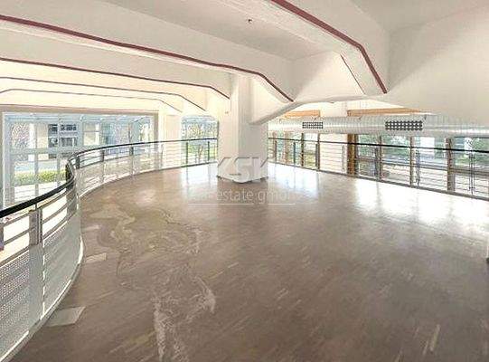 Galerie hinterer Bereich - Gallery rear area