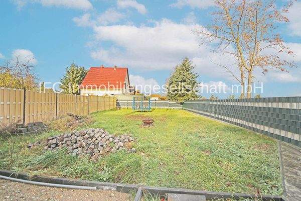 Blick auf das Grundstück