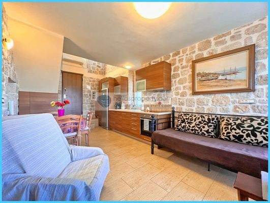 8dcb6a3e03694a16a44b90bfaf14b86f-original