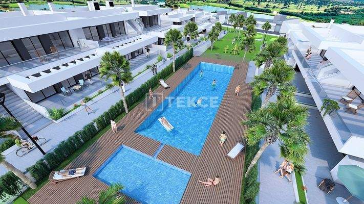 Contemporary Golf Apartments in a Lush Complex in Algorfa