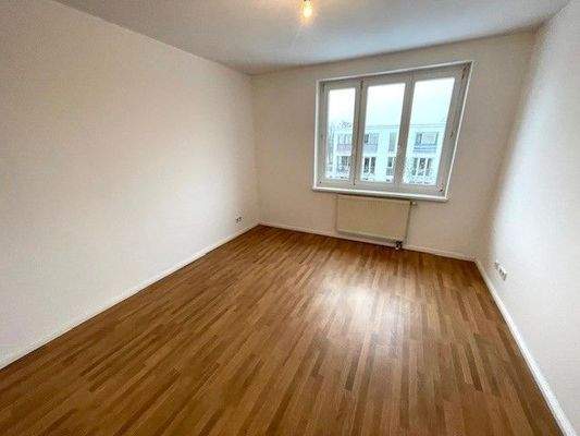 Leeres Zimmer mit Holzboden