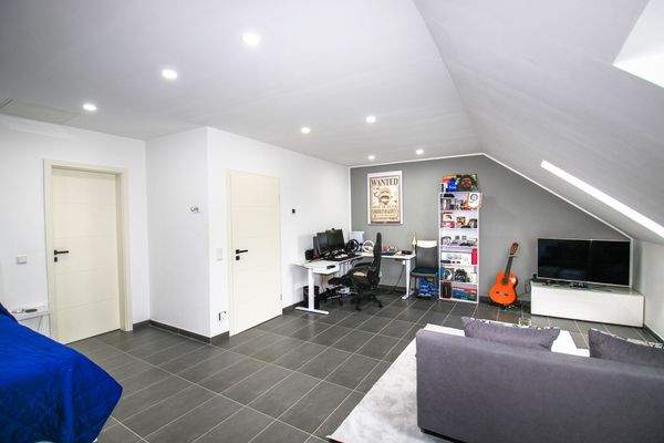 Neuhofen-Fröbelstr. - 06