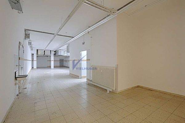 08_Lager mit Eingang Zulieferung