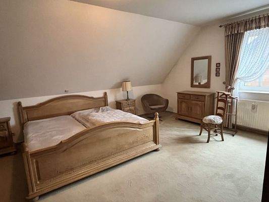Schlafzimmer 1.OG 1