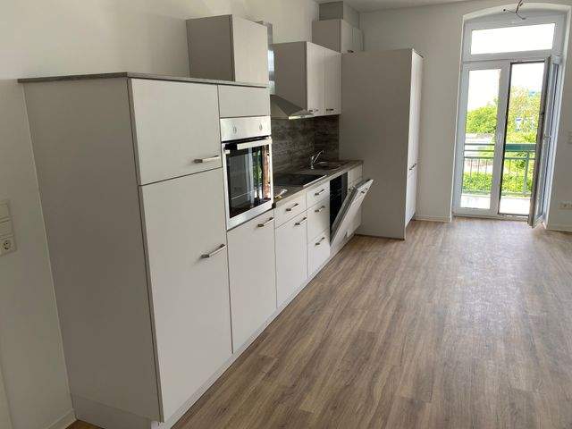 Top Angebot! Hochwertige 3-Zimmerwohnung mit EBK, Balkon, AR und Fußbodenheizung zu vermieten! - Photo 2