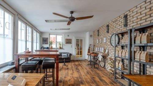 Werkstattgebäude Café-Bereich