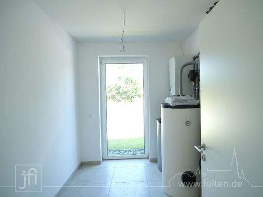 Geräumiger Hauswirtschaftsraum