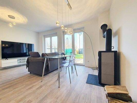 Wohnzimmer mit Kamin