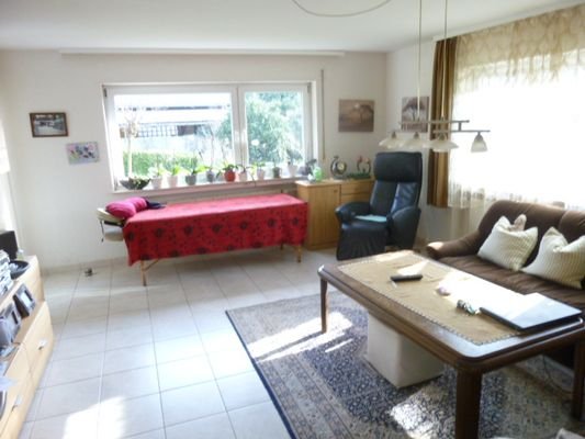 Wohn-/Esszimmer Gartengeschosswohnung