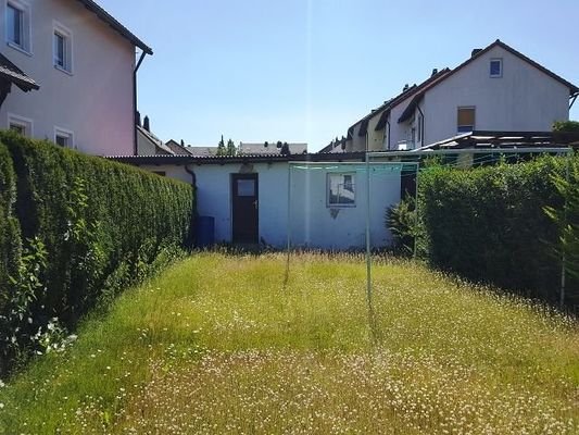 Garten und Garage