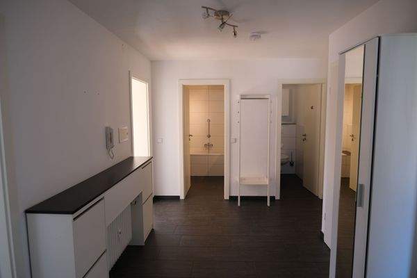 Flur / Diele, Blick zum Bad und WC