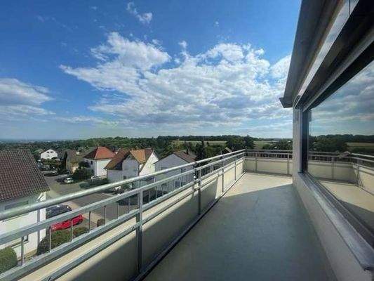 Großer Balkon mit Panoramablick