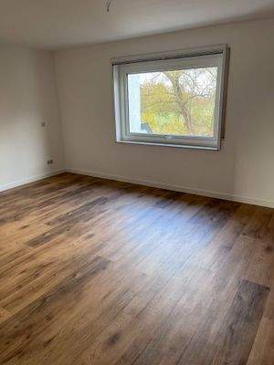 6. Schlafzimmer (hofseitig).jpeg