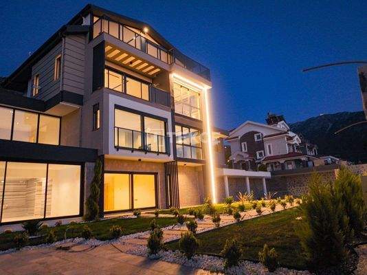 4-Bedroom Villa with Rich Features in Muğla Fethiye