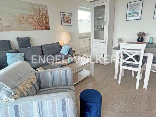 Wohn-/Essraum mit Blick zur offenen Küche