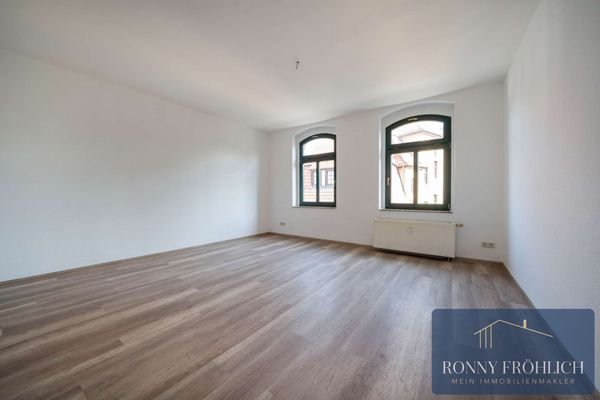 großes Wohnzimmer