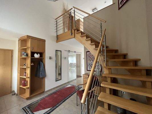 Aufgang zur Galerie und weiteren Räumen