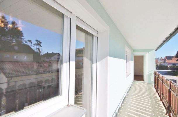 Balkon - Wohnung - Nr. 2 - Altbau  (OG)