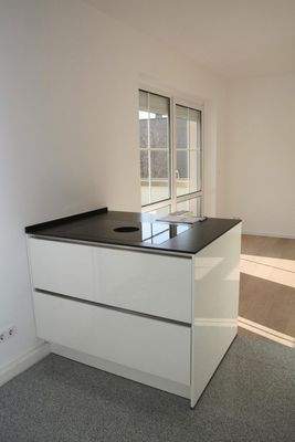 Kochen mit Ausblick zum Hof