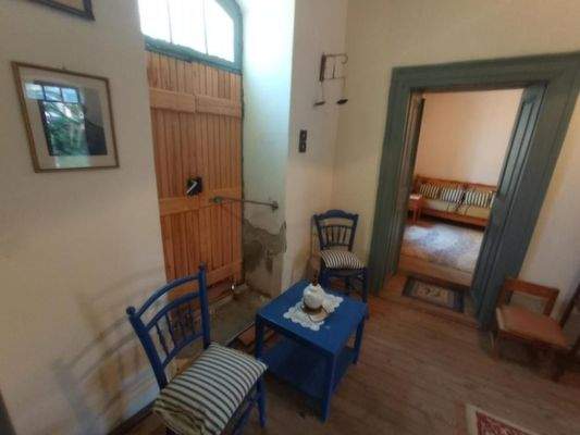 Kreta, Neapoli: Großes Steinhaus mit unvollendetem Gästehaus, Olivenhain und Garten zu verkaufen