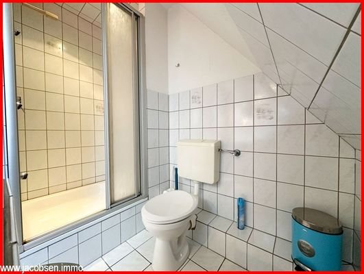 Badezimmer im Dachgeschoss