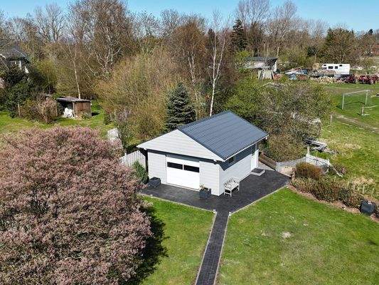 Gartenhaus mit Rolltor