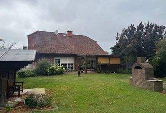 Hausansicht vom Garten aus