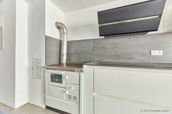 Einbauküche mit praktischem Beistellherd