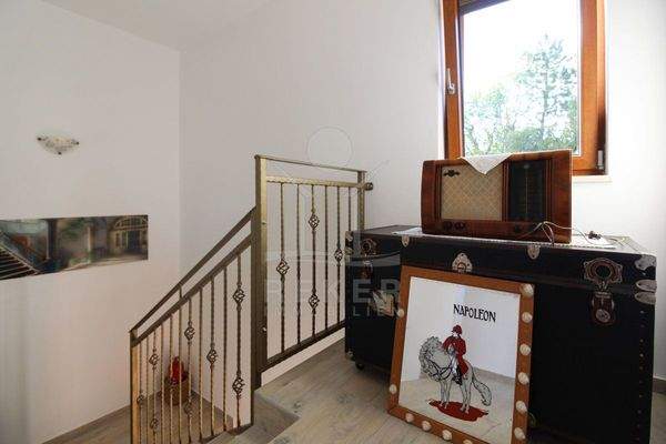 Folgen Sie den Stufen nach oben