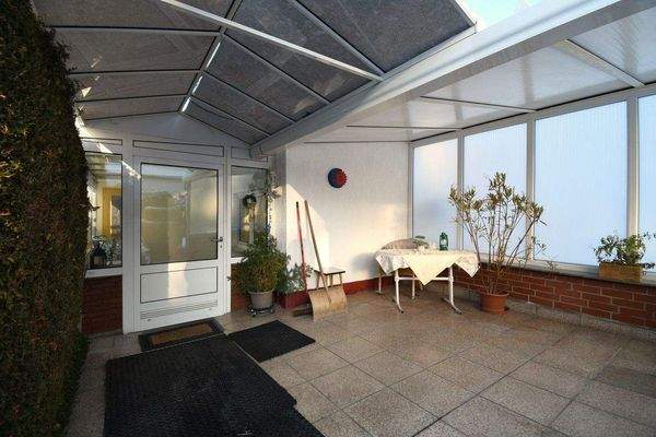 überdachte Terrasse